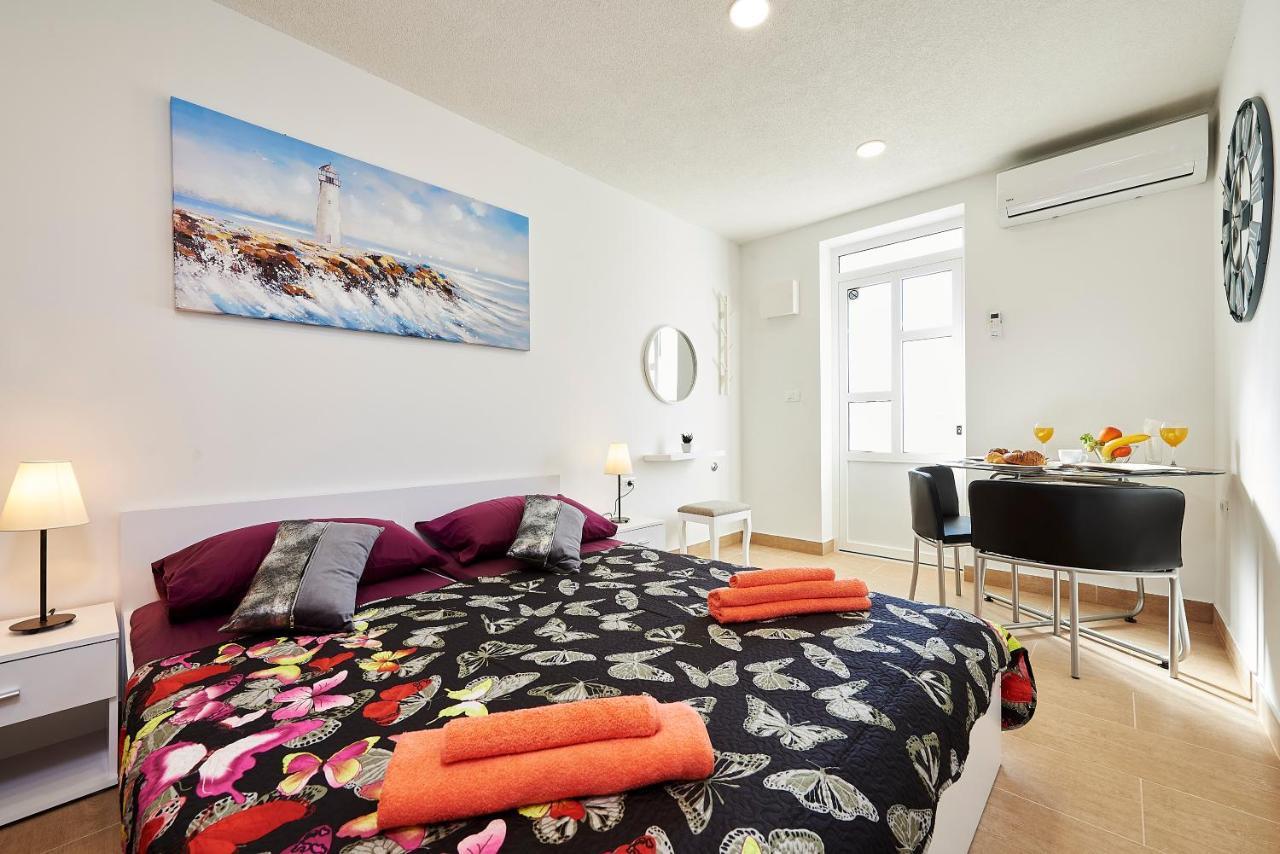 Studio Apartment Bascan Trogir Buitenkant foto